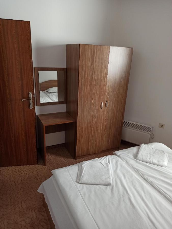Private Apartments Nevena Pamporowo Exterior foto