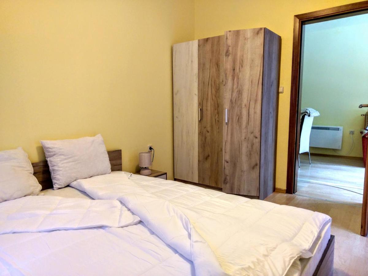 Private Apartments Nevena Pamporowo Exterior foto